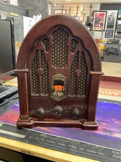 General Electric Replica 1932 Cathedral AM/FM Radio