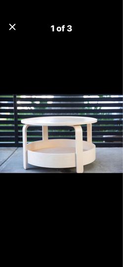 SCANDINAVIAN STYLE COFFEE TABLE/open box