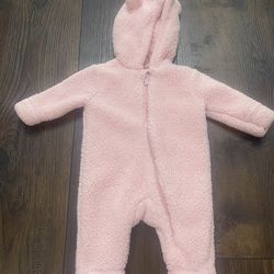 Girls pink warm sleeper romper size 0/3 Months By old navy #1