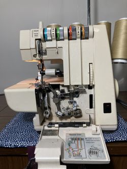 うっちーさん専用 Singer Ultralock Serger 14U64A for Sale in Granite Quarry