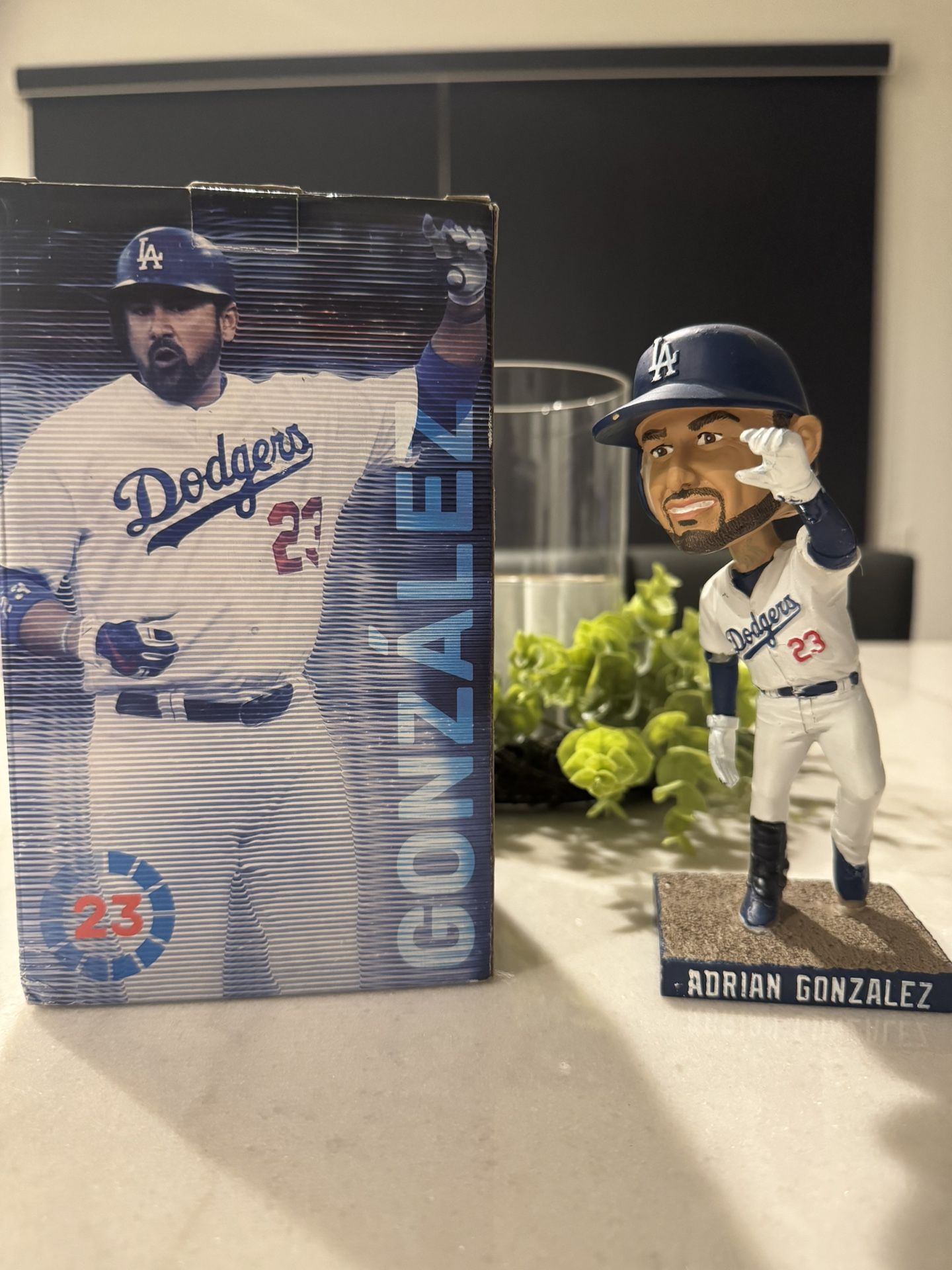LA Dodgers 2017 Adrian Gonzalez SGA