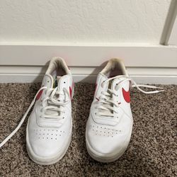 women’s nikes size 9
