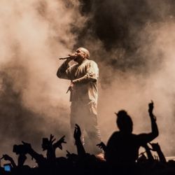 KANYE WEST - YE LIVE IN LA 