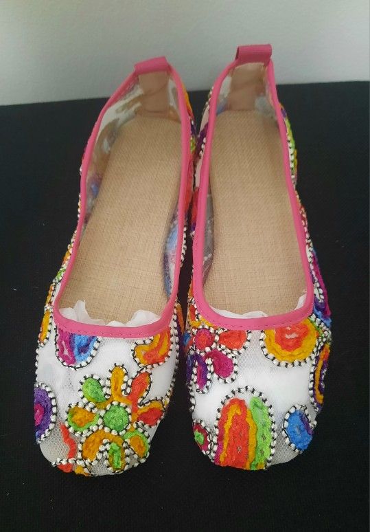 Colorful  slip-on Flats. Size 8.5