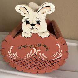 Folk art, Easter basket