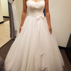 Strapless wedding dress