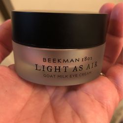 Beckmann 1802 Light As Air Goat Milk Eye Cream