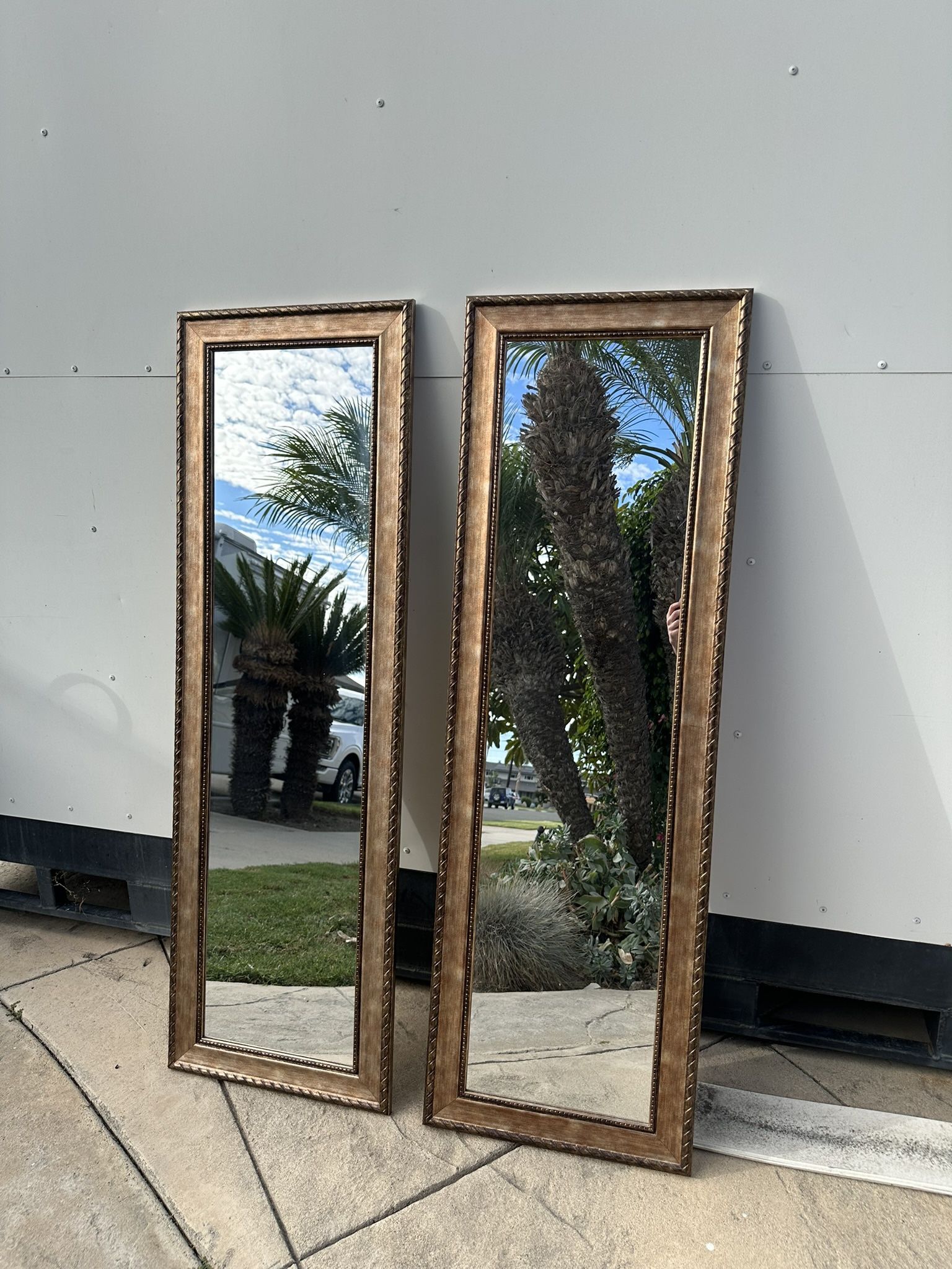 Elegant Wall Mirrors