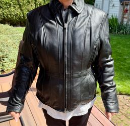 First Gear Women’s Leather Jacket - Size Medium (Mint Condition w/Liner)