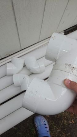 5x 4" sewer pipe with 5x 90degree elbows.