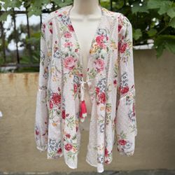 Time and Tru Pink and White Tie Front Blouse