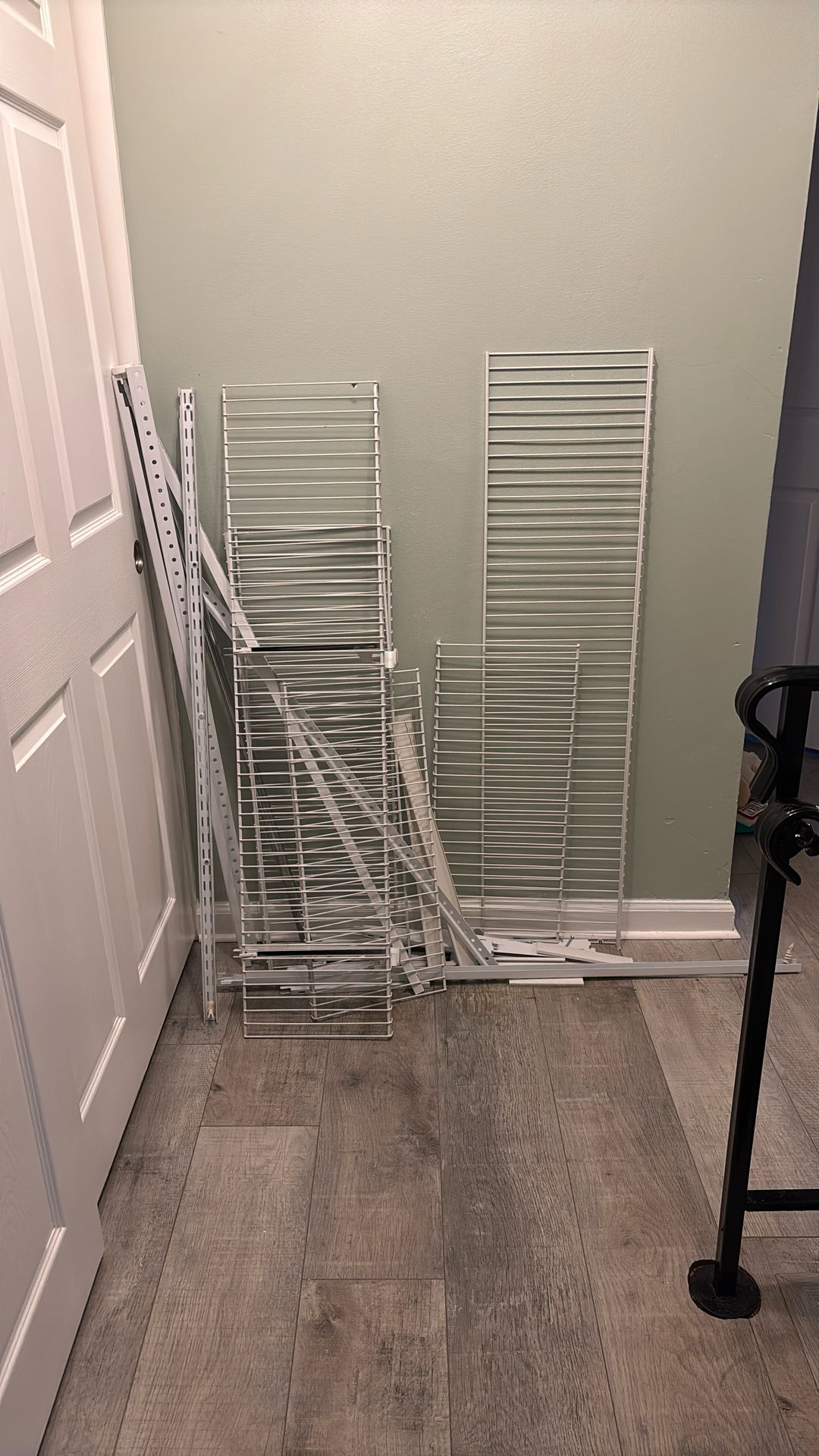 Closet Hanging Shelves With Rack