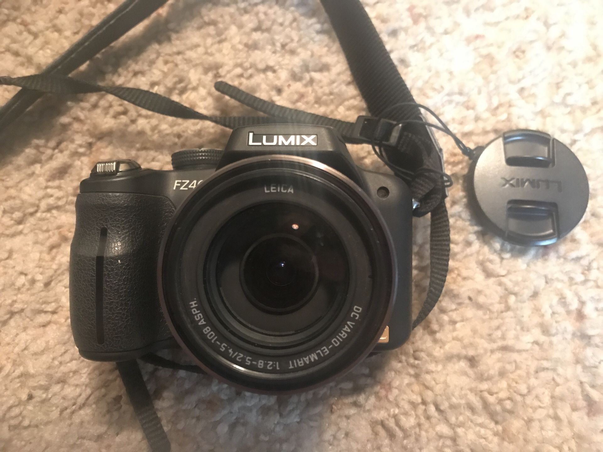Panasonic Lumix DMC-FZ40 14.1 MP Digital Camera with 24x zoom