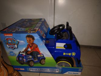 NIB ride on paw patrol