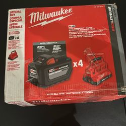 Milwaukee Pack out Six port charger 