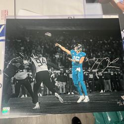 Trevor Lawerence Signed 16x20 LE 10/16 
