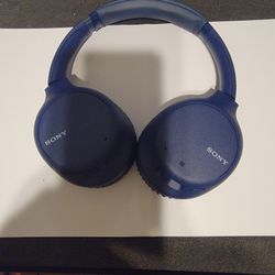 Sony WH-CH710N Wireless Noise-Canceling Headphones in blue. 
