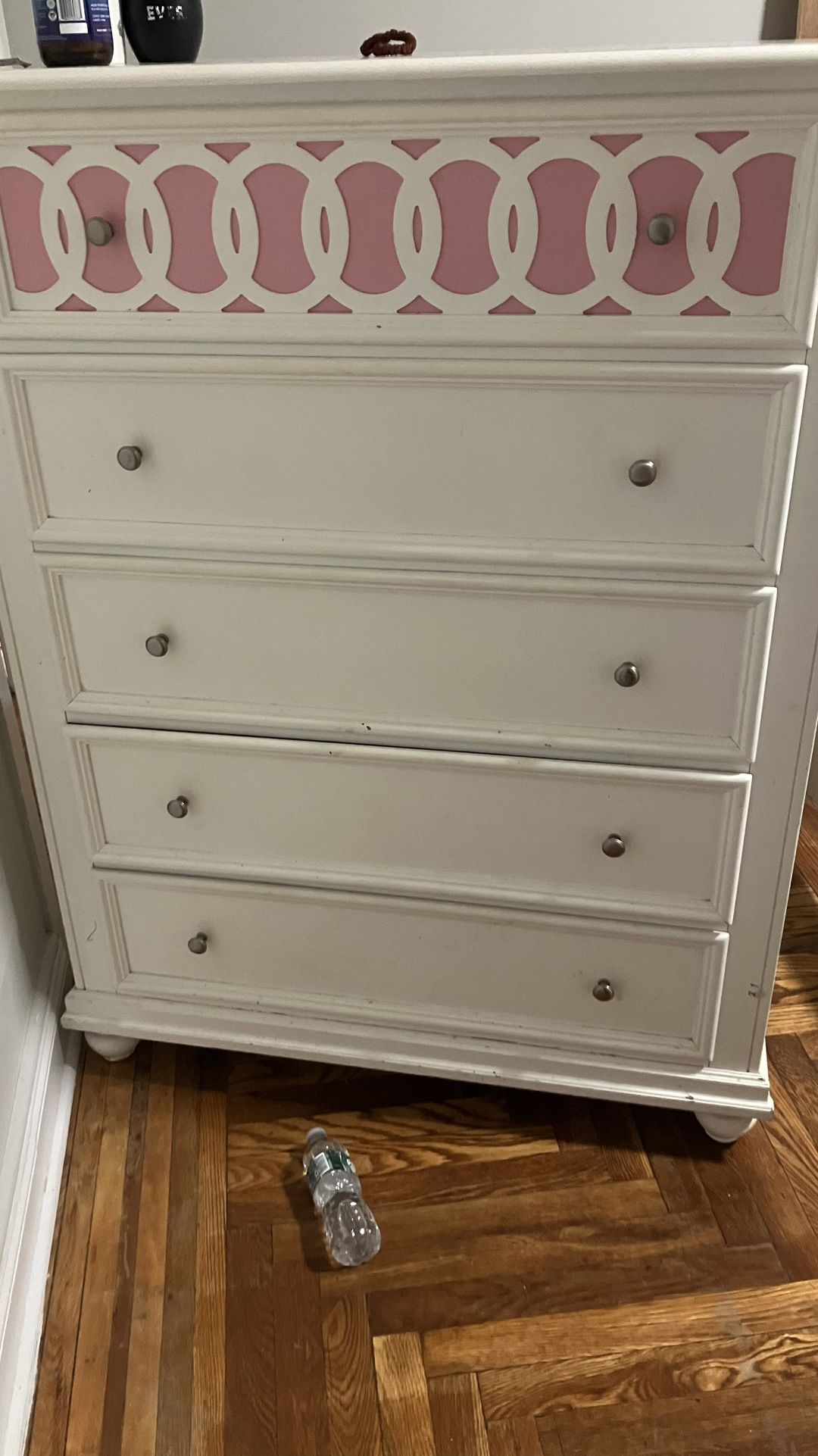 Girl’s Dressers & Desk