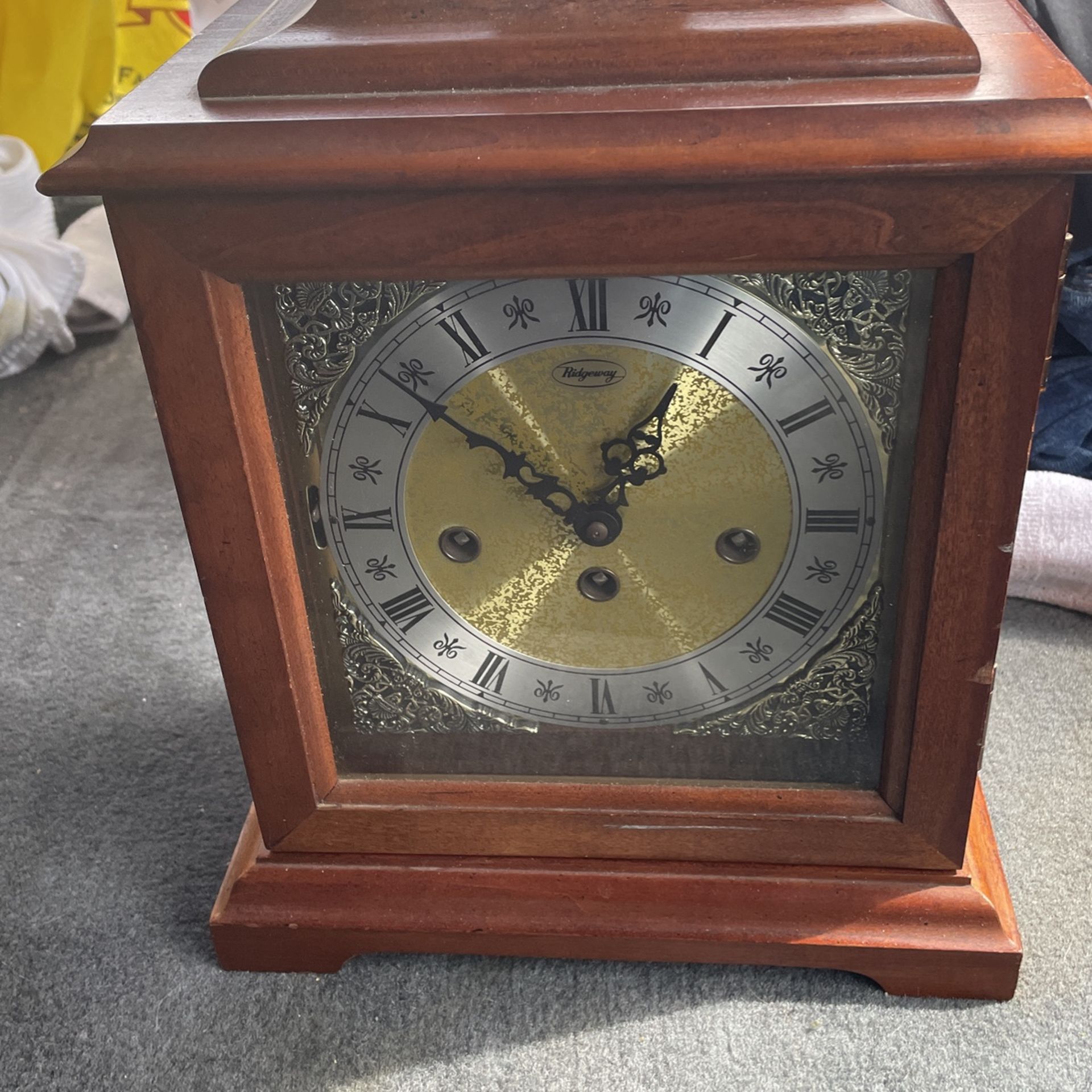 Ridgeway Wind Up Clock