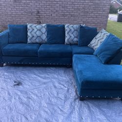 Sectional Couch *FREE DELIVERY*
