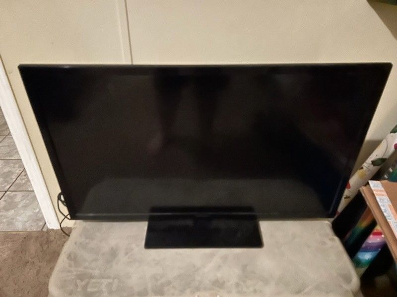 Two Insignia TVs - 32 inch (both)