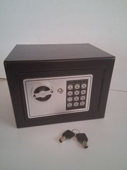 Small safe w/digital and keys!!