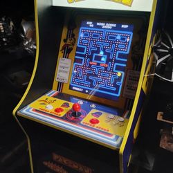 PACMAN ARCADE STAND UP WORKS GREAT 