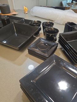 Strawberry street dining set