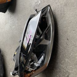 2015-2017 Volkswagen Golf Right Side Headlight