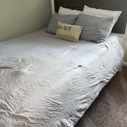 Bedroom Set For sale