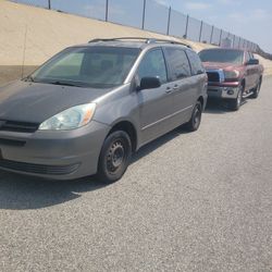 2004 Toyota 