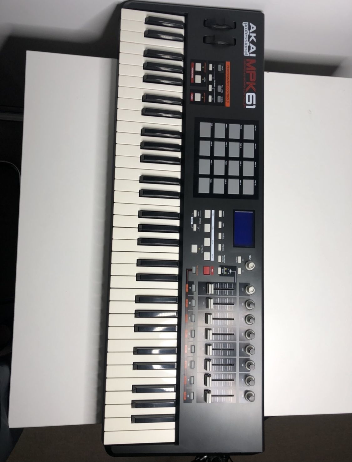 Akai Professional MPK 61 Midi Keyboard