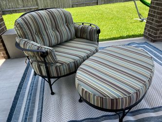 AMALFI CUDDLE CHAIR AND OTTOMAN