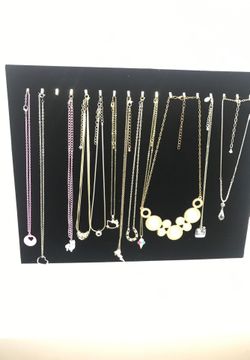 Lot of 12 chain necklaces pendants gold, silver purple and pink tone