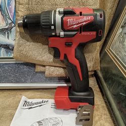 NEW MILWAUKEE M18 BRUSHLESS 1/2 DRILL DRIVER TOOL 