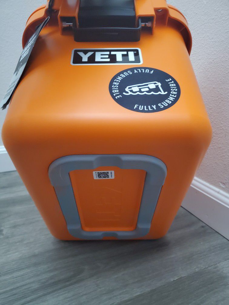 Yeti Loadout GoBox 15 brand new for Sale in Riverside, CA - OfferUp