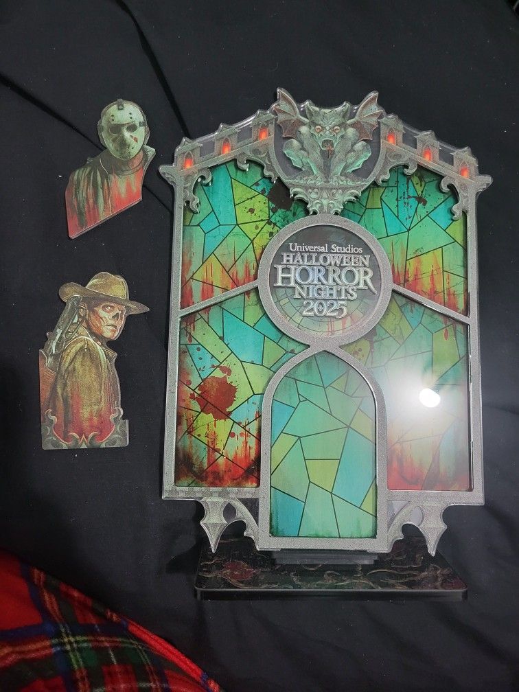 Halloween Horror Nights 2025 Sign