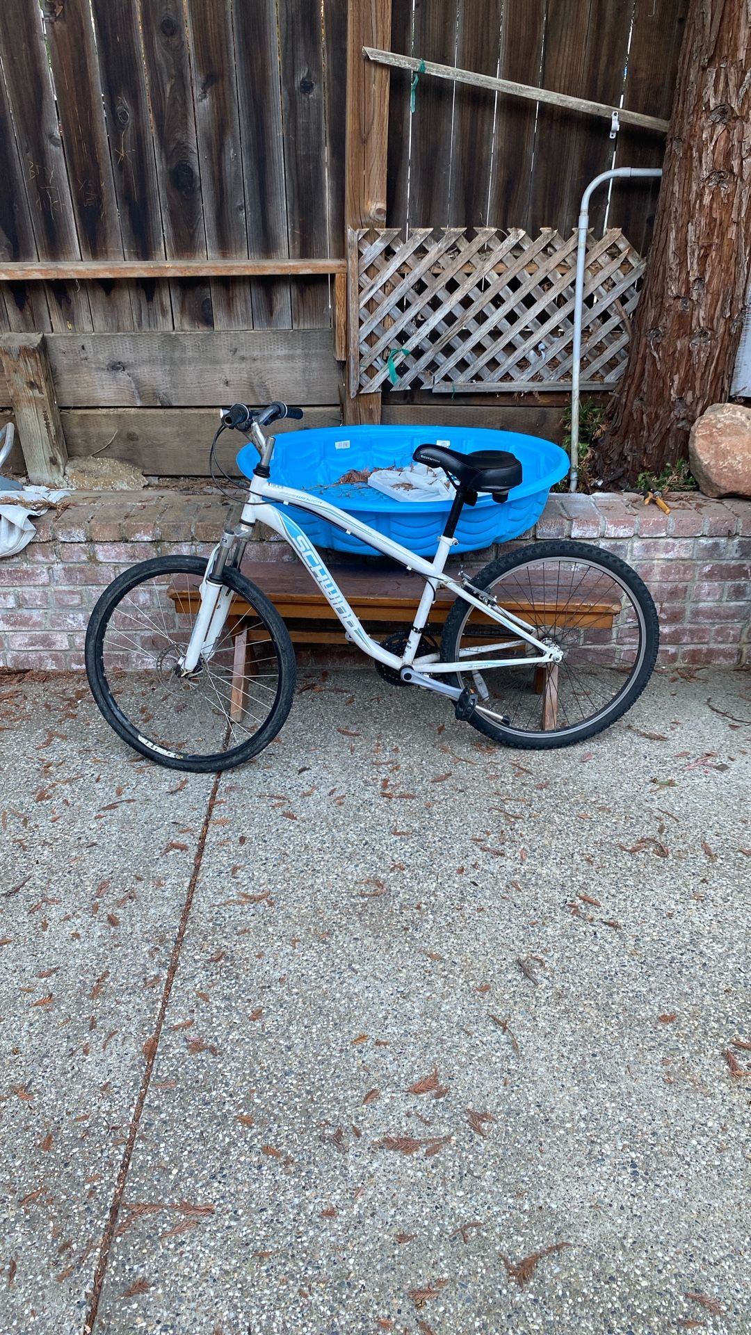 26 Schwinn Moutain Bike 