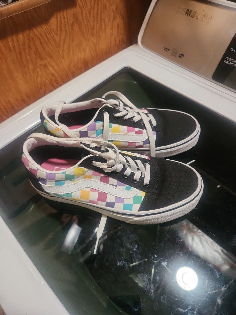 Vans Size: 7