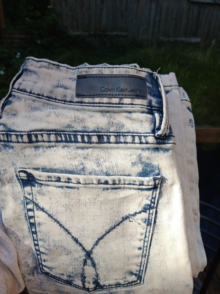 Womans Jeans, Leggings, Shorts