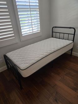 Twin size bed