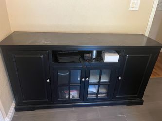 Black TV stand/cabinet