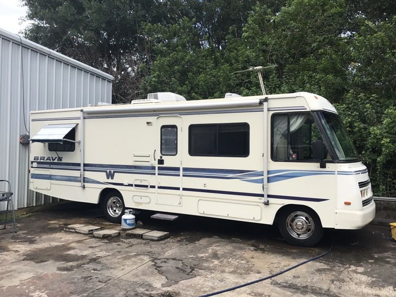 95 winnebago brave motorhome 29 foot 54,000 miles