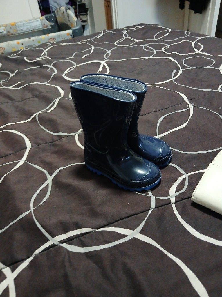 Blue Toddler Rain Boots Size 5-6