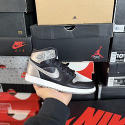 DS Jordan Satin Shadow 1s size 2.5Y 
