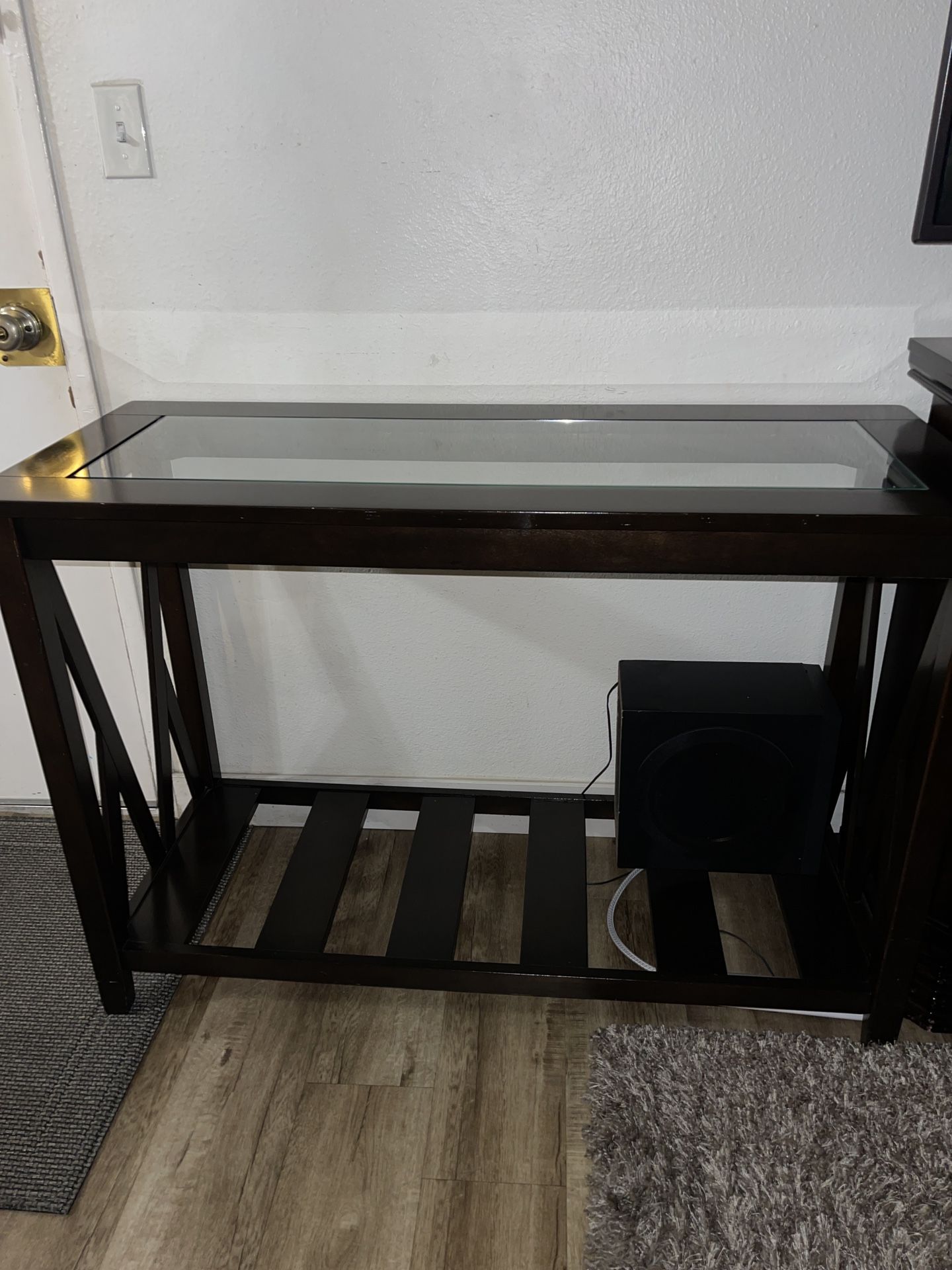 HIGH ENTRY TABLE AND TWO COFFEE TABLES