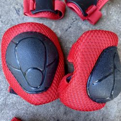 Kids 5-8 Knee, Elbow, Wrist Pads. 