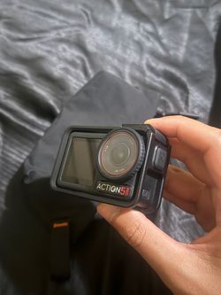 DJI Action Pro 5 Adventure Combo