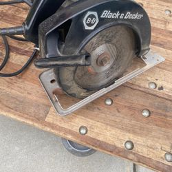 Working Skillsaw
