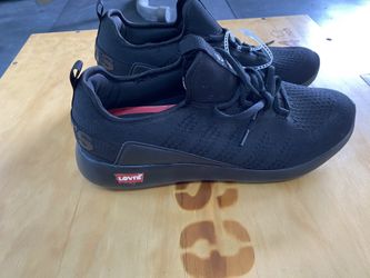 Men Size 12 Levis Black Running Shoes